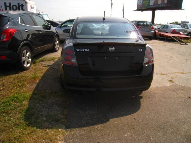 2011 Nissan Sentra SR photo 5