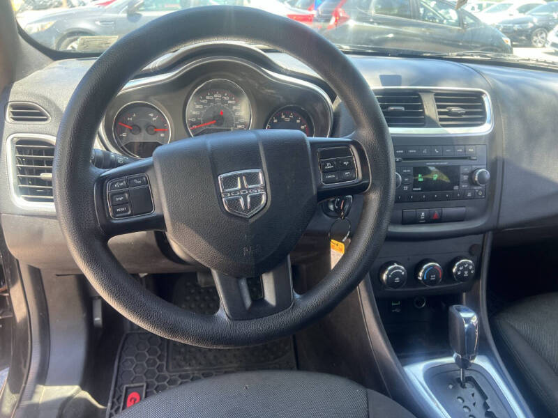 2013 Dodge Avenger SE