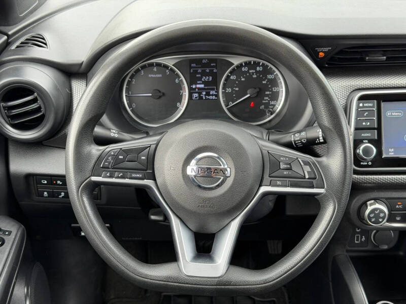 2020 Nissan Kicks S