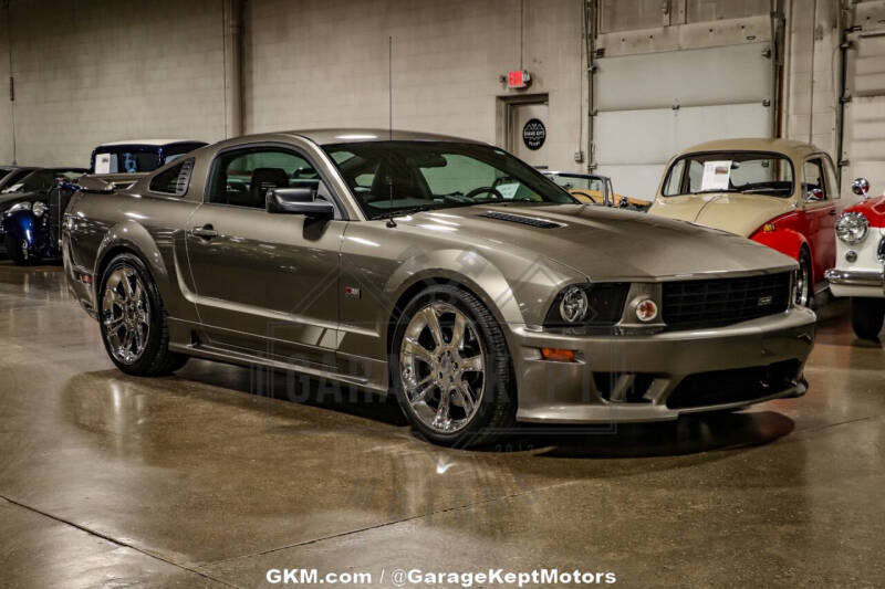 2005 Ford Mustang GT Deluxe