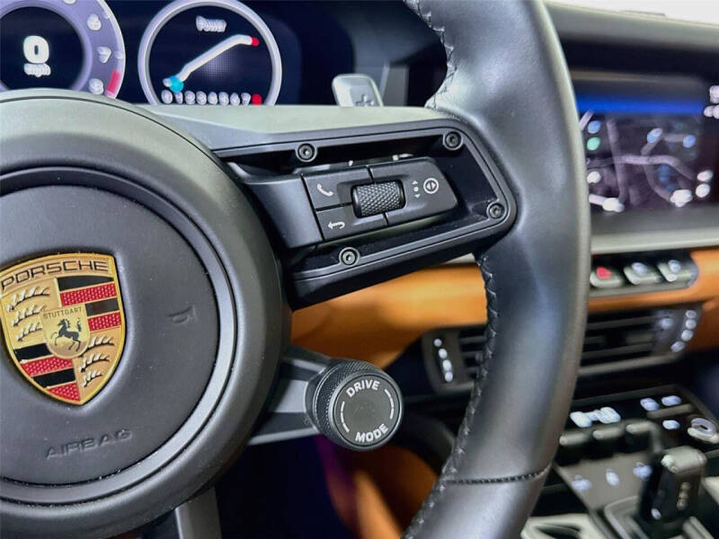 2025 Porsche 911 Carrera