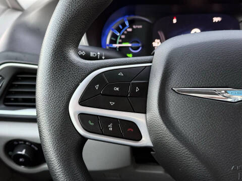2018 Chrysler Pacifica Hybrid Touring Plus