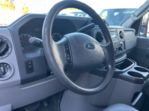 2014 Ford E-Series E-150