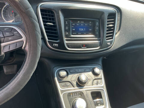 2016 Chrysler 200 Limited