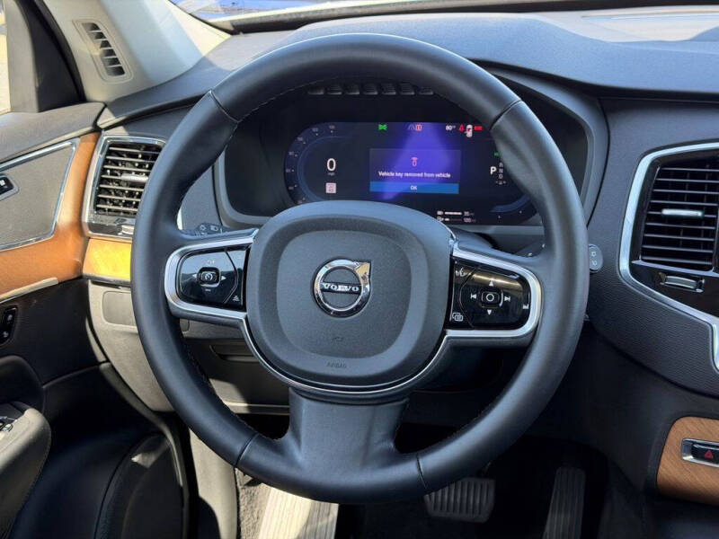 2025 Volvo XC90 T8 Plus Bright Theme 7P
