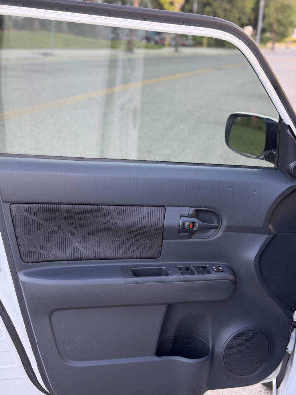 2014 Scion xB