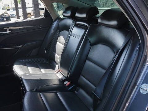 2017 Kia Cadenza Limited