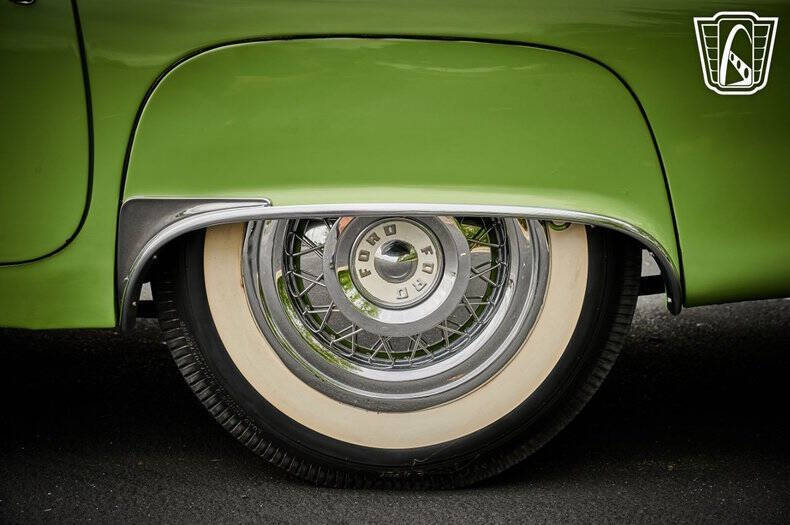 1956 Ford Thunderbird