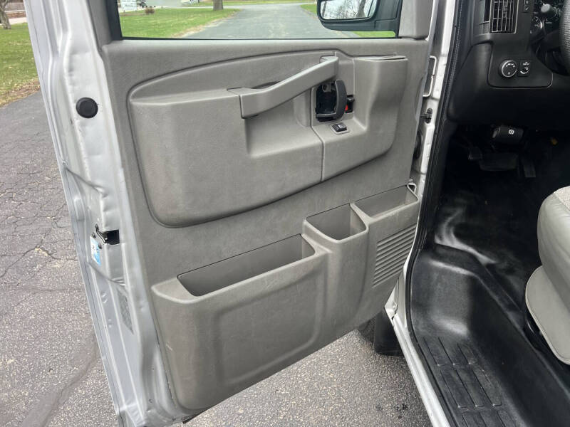 2016 GMC Savana 2500
