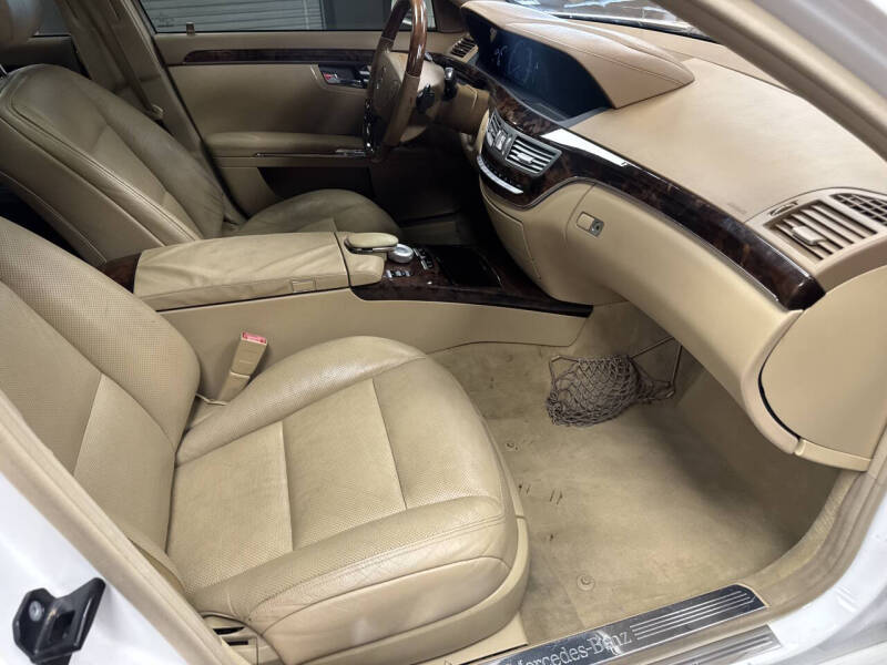 2011 Mercedes-Benz S-Class S 550