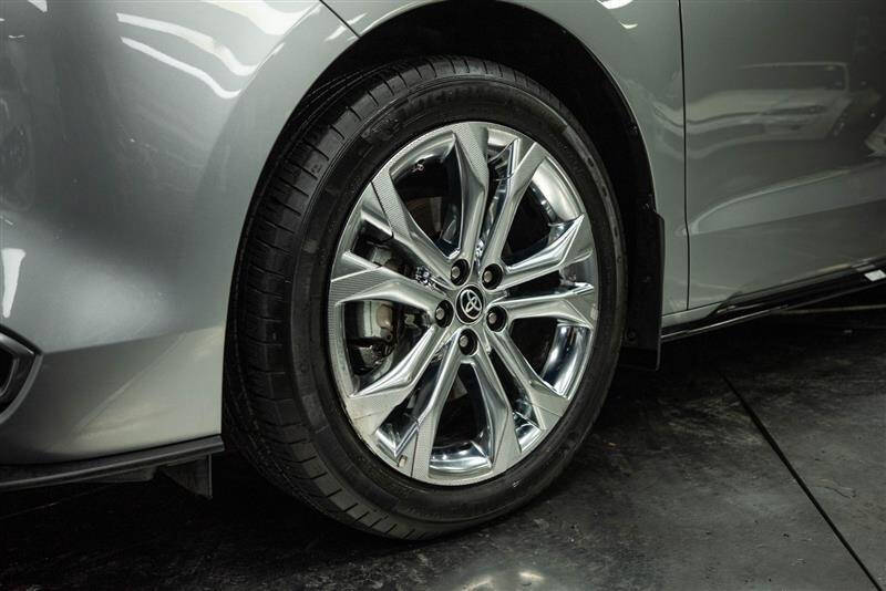 2023 Toyota Sienna Platinum 7-Passenger