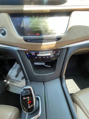 2018 Cadillac XT5 Platinum