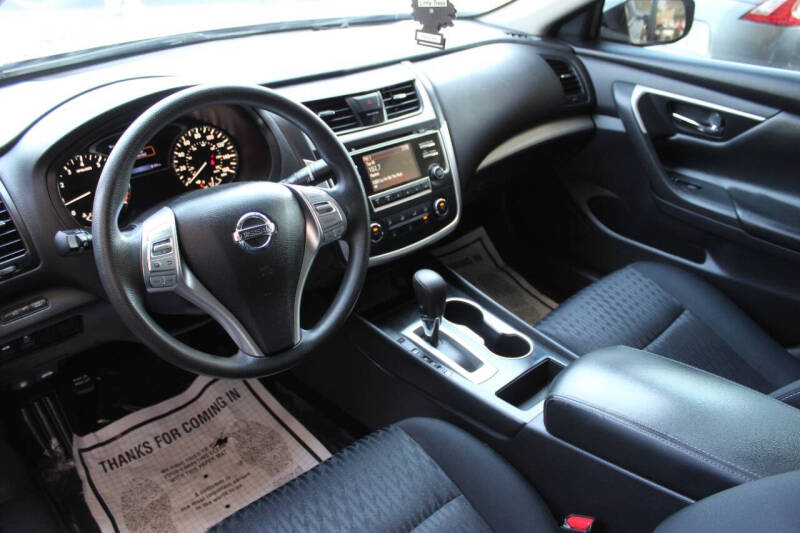 2017 Nissan Altima 2.5 SV