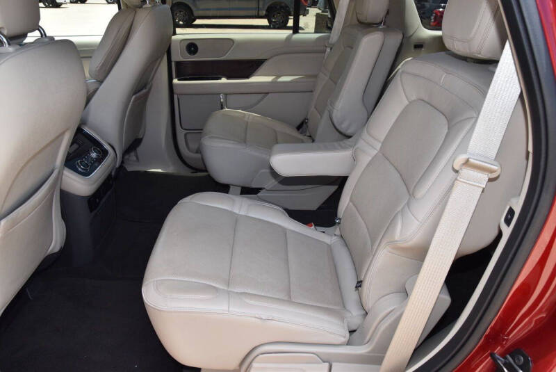 2018 Lincoln Navigator Select