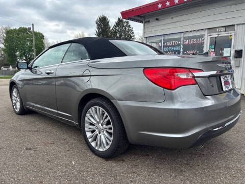 2013 Chrysler 200 Limited
