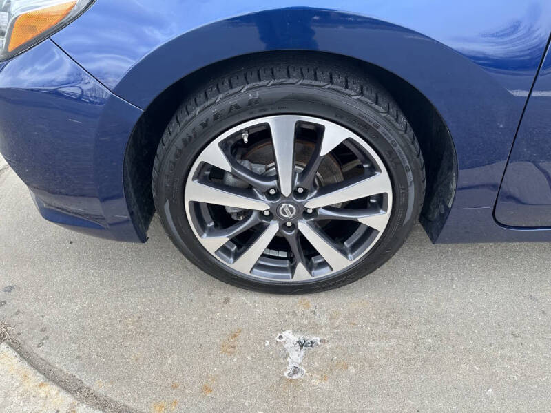 2016 Nissan Altima 2.5 SR