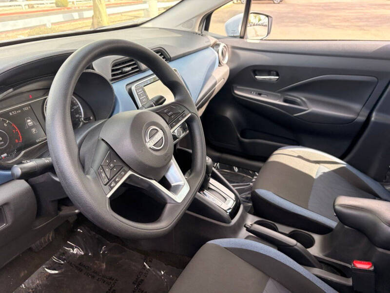 2025 Nissan Versa SV