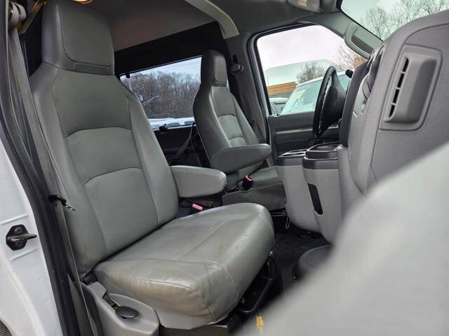 2012 Ford E-Series E-350 SD