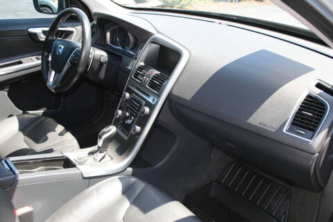 2015 Volvo XC60 T6 Premier Plus