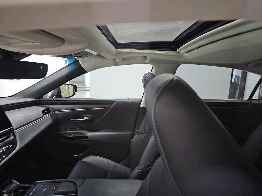 2022 Lexus ES 350