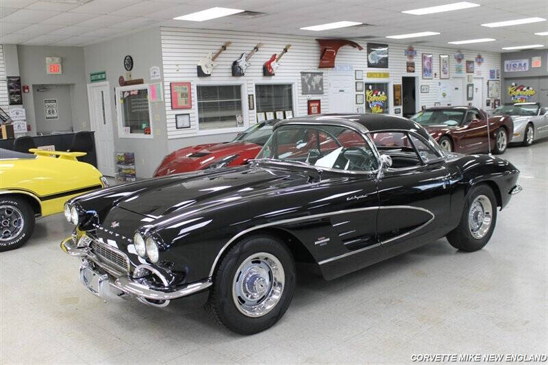 1961 Chevrolet Corvette 19