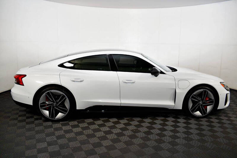 2022 Audi RS e-tron GT quattro