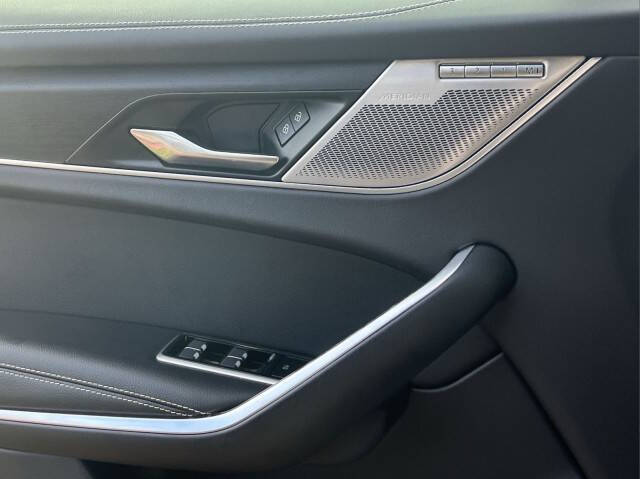 2025 Jaguar F-PACE P250 R-Dynamic S