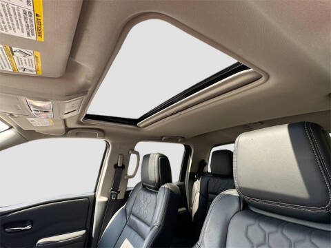 2024 Nissan Frontier SL