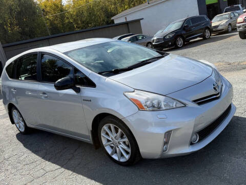 2012 Toyota Prius v Three