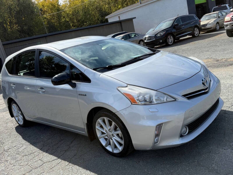 2012 Toyota Prius v Three