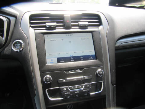 2020 Ford Fusion SE