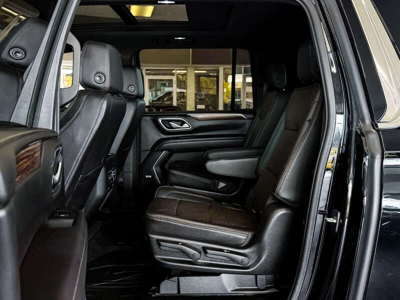 2021 Chevrolet Suburban High Country