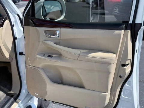 2011 Lexus LX 570
