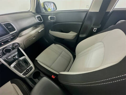 2024 Hyundai Venue SEL