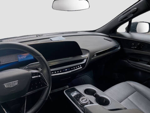 2025 Cadillac LYRIQ Sport 1