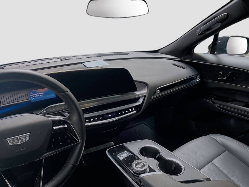 2025 Cadillac LYRIQ Sport 1