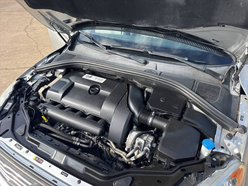 2015 Volvo XC60 T6 Platinum