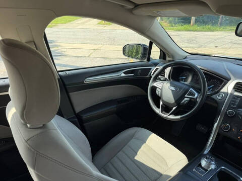 2019 Ford Fusion S