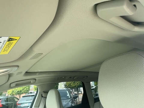 2025 Volvo XC60 T8 Plus Dark Theme