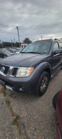 2012 Nissan Pathfinder LE