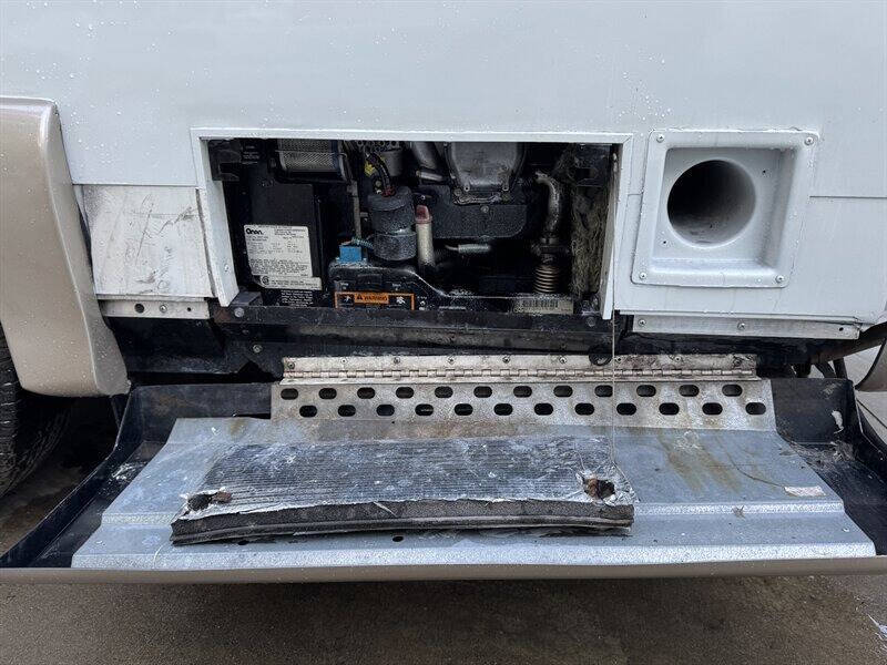 2002 Winnebago Rialta 22QD