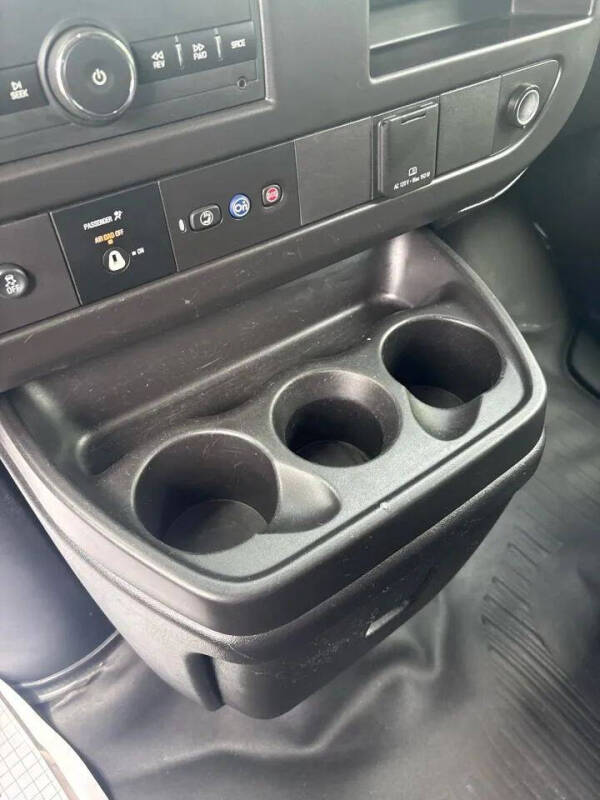 2020 GMC Savana 2500