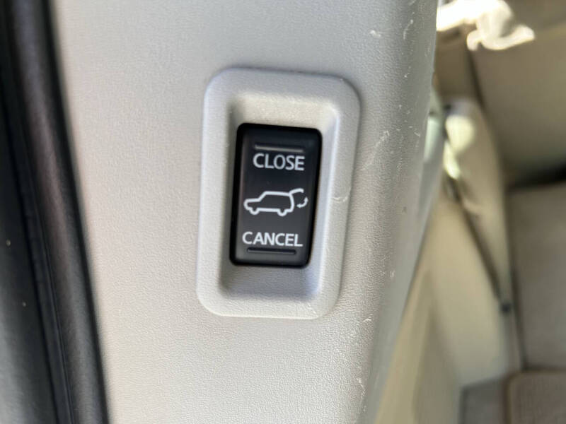 2015 Nissan Armada Platinum