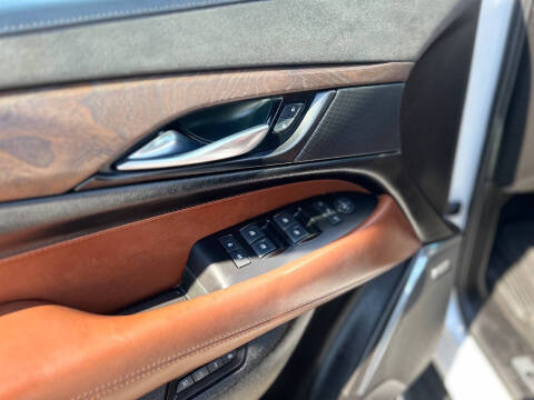 2017 Cadillac Escalade ESV Luxury