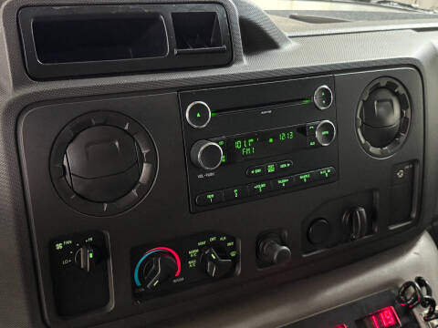 2010 Ford E-Series E-450 SD