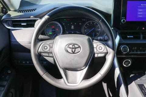 2024 Toyota Venza LE