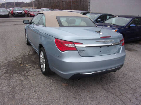 2013 Chrysler 200 Touring