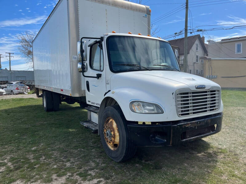 2005 Freightliner M2 106