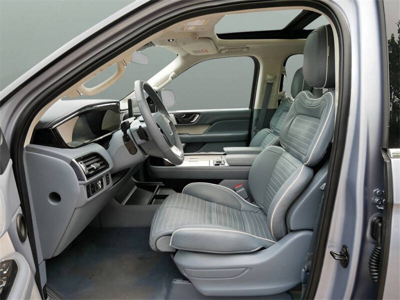 2024 Lincoln Navigator Black Label