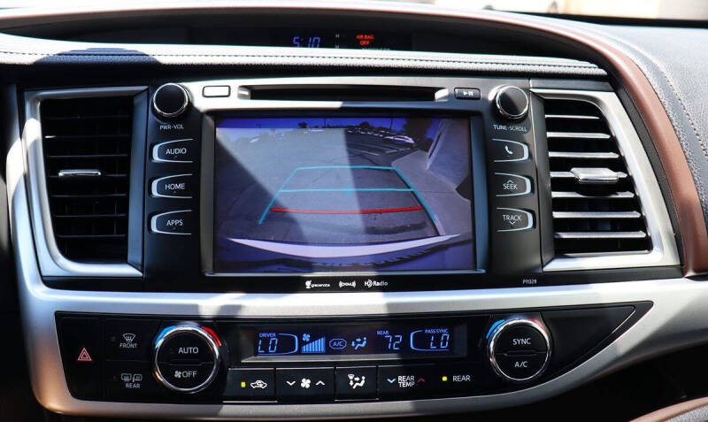 2017 Toyota Highlander LE Plus